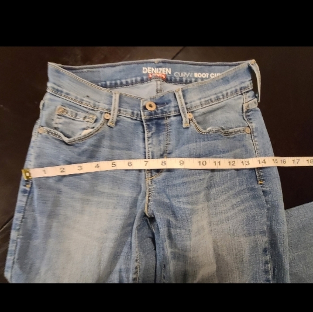 Levi's DENIZEN Curvy Bootcut Jeans In Light Wash, 26 x 32 - Picture 7 of 13